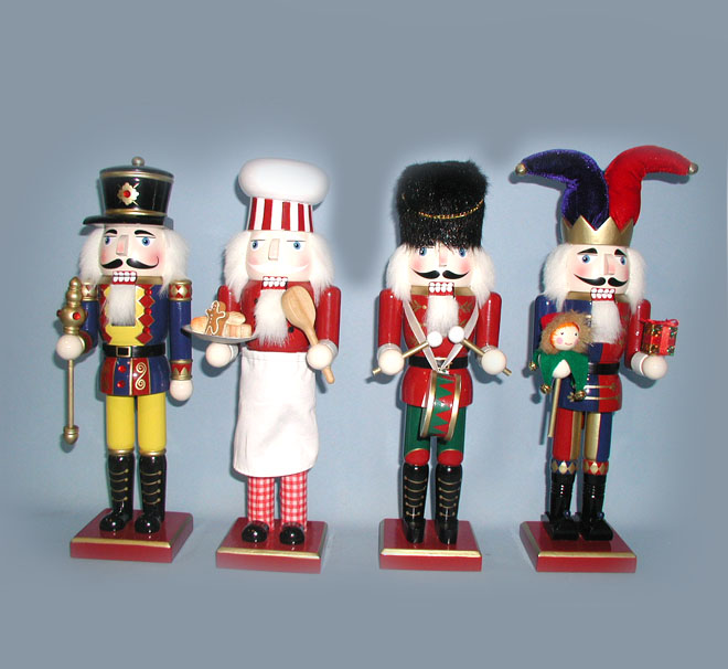 RD15015 15 inch nutcracker